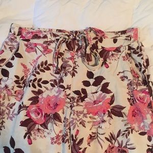 Mid wasted Bell bottom pants